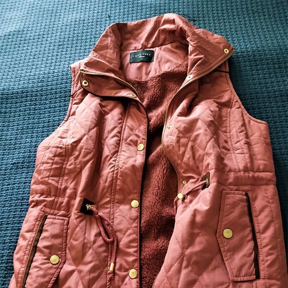 Vest - Picture 1 of 2